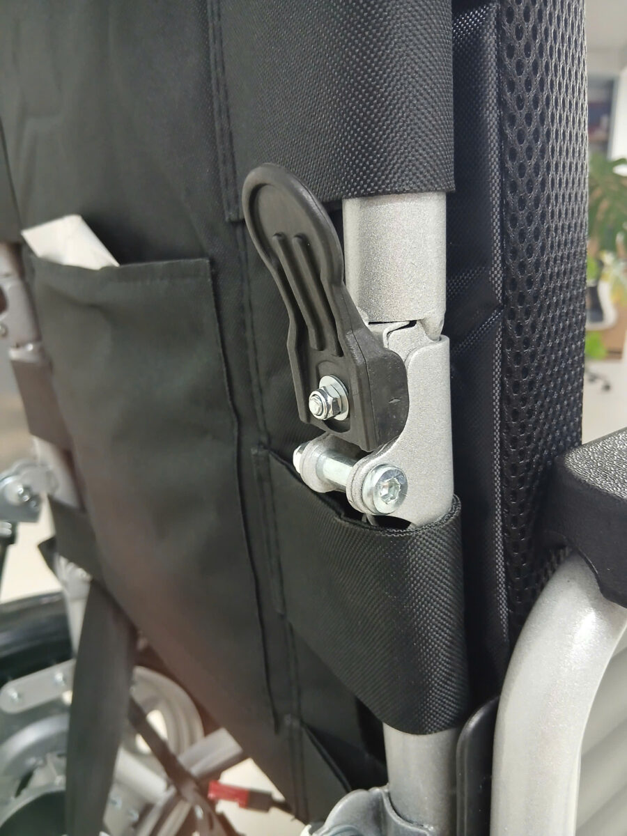 Xe lăn điện ngả thành giường tiện lợi NIKITA XLD-W506