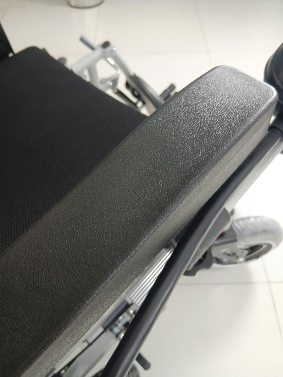 Xe lăn điện ngả thành giường tiện lợi NIKITA XLD-W506