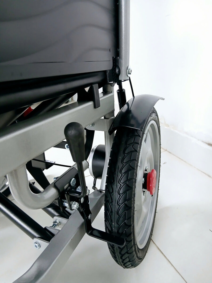 Xe lăn điện ngả thành giường tiện lợi NIKITA XLD-W506