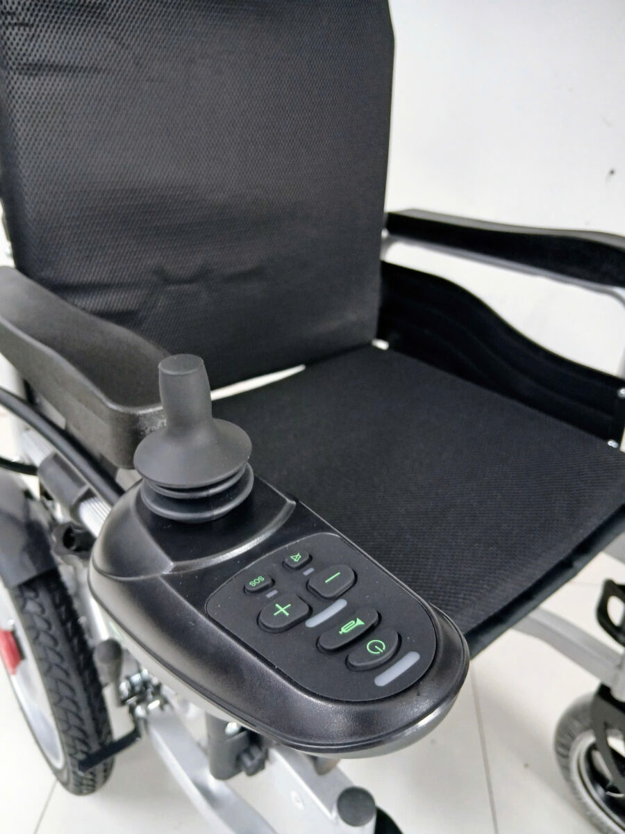 Xe lăn điện ngả thành giường tiện lợi NIKITA XLD-W506